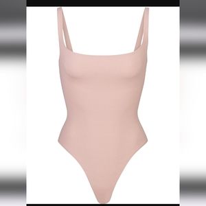 Skims fits everybody square neck body suit in Dusk